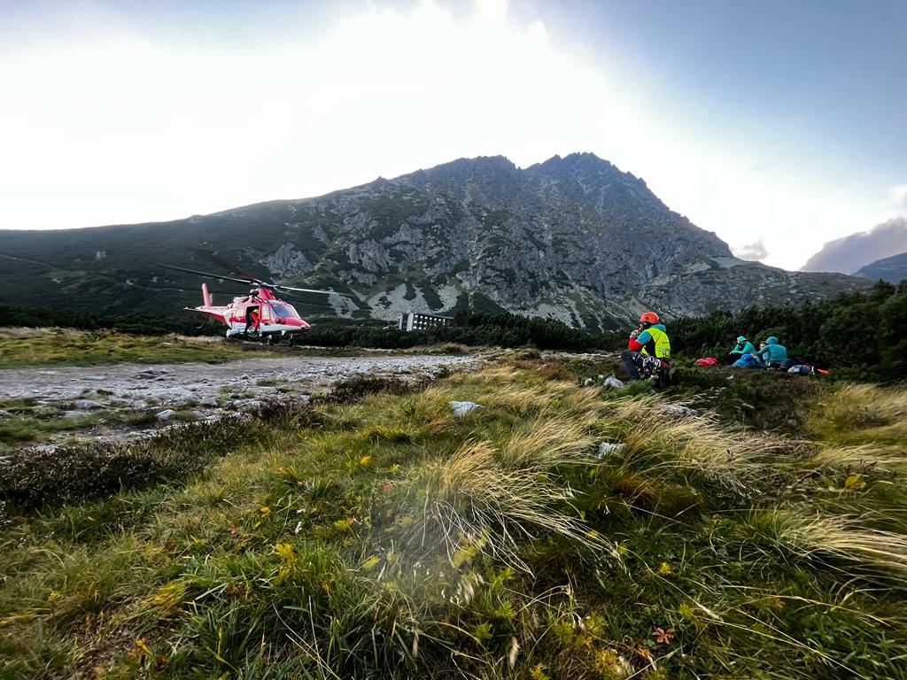 Výnimočne náročný víkend pre horských a leteckých záchranárov vo Vysokých Tatrách