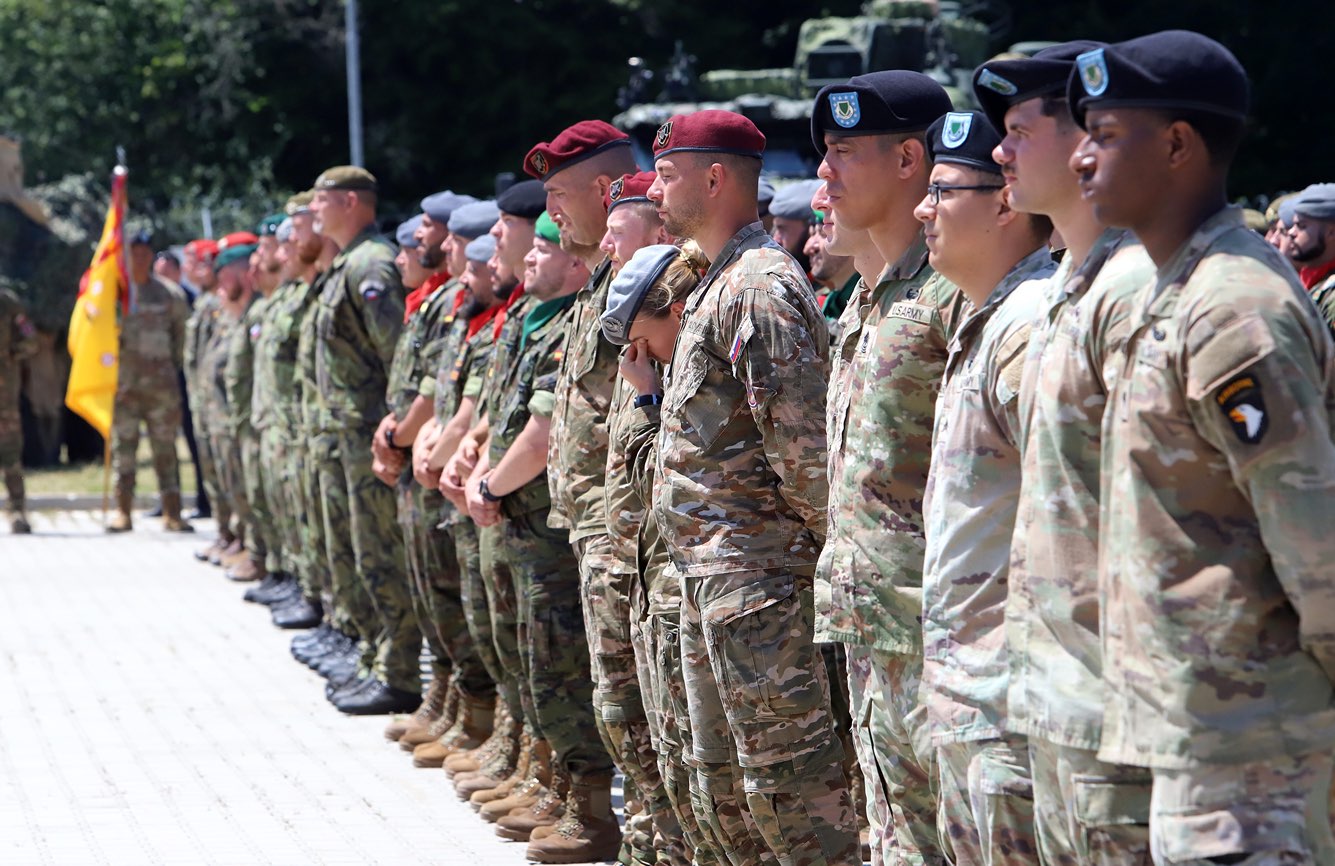 Velenie jednotky NATO na Slovensku preberajú Španieli